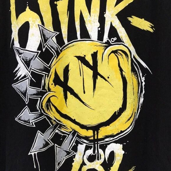 Blink 182 Smiley Face T-shirt Black and Medium NWOT - Picture 9 of 9